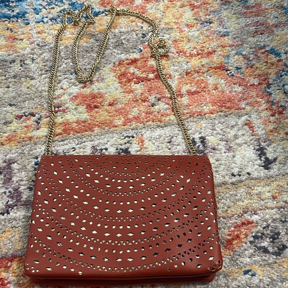 Francesca’s Red Wallet on Chain